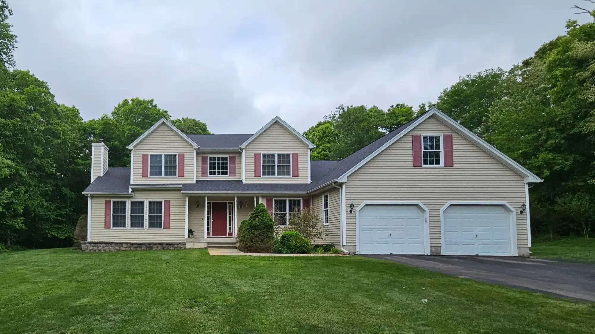 Roof Replacement _ Vinyl Siding Packages_ Best Value for August Projects