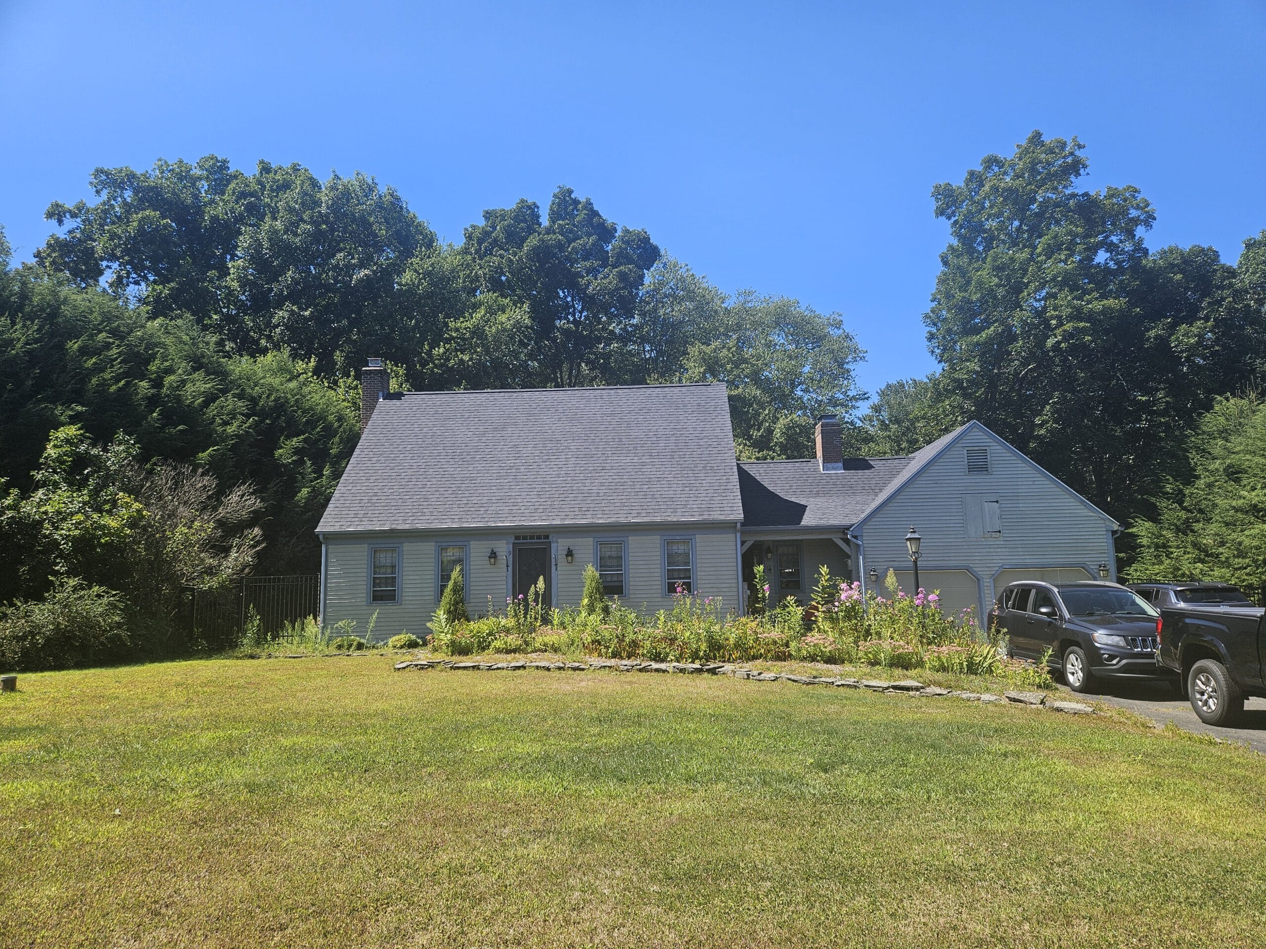 After Installed Pewterwood Shingles, Uncasville CT, JS and R Roofing, roofing company near me (2)